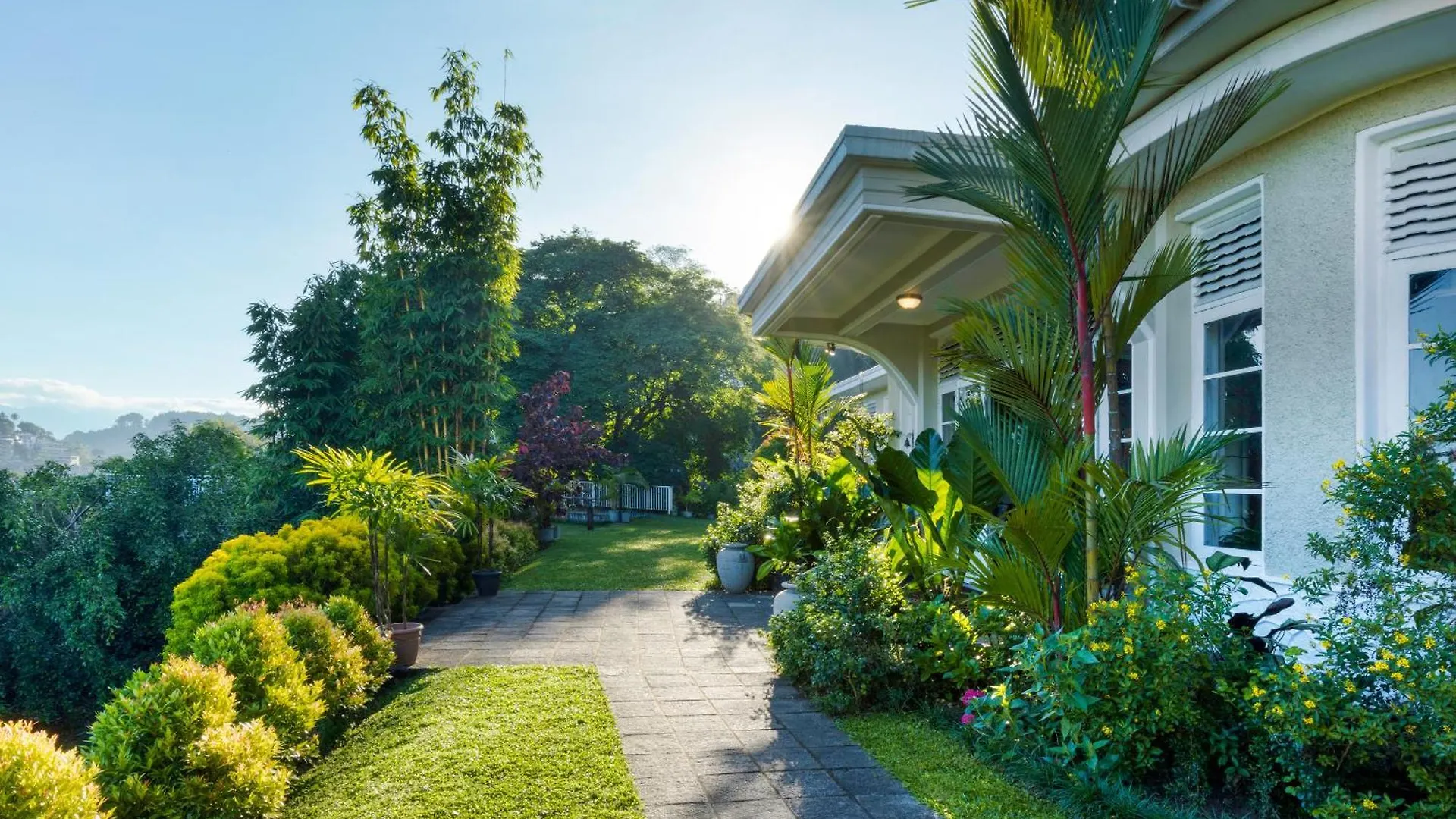 Castle Hill Bungalow Kandy Hotel