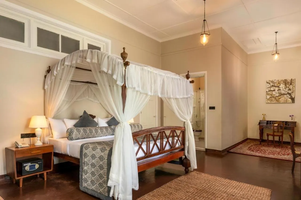 Castle Hill Bungalow Kandy Hotel